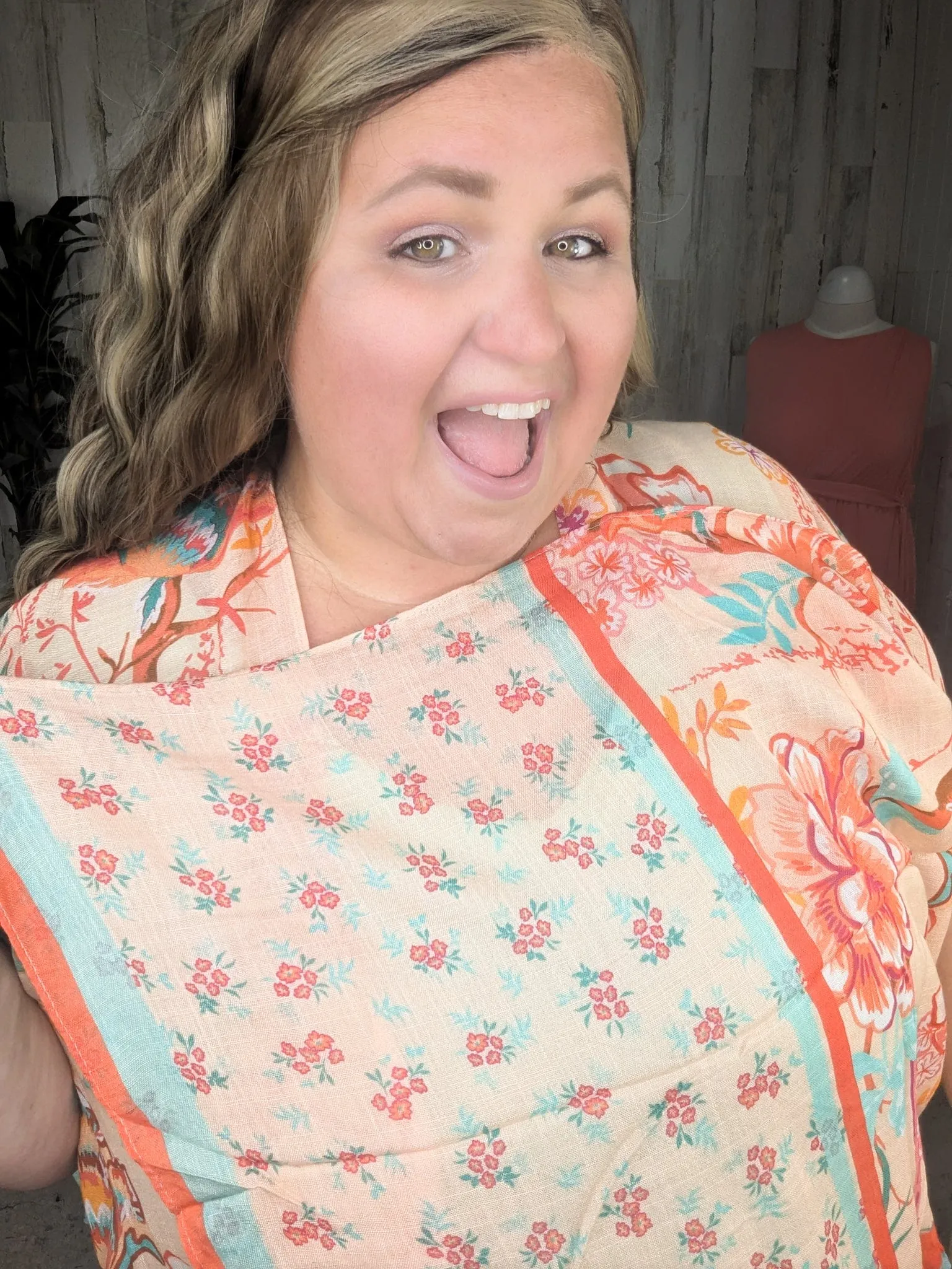 Nicole Peach Floral Kimono w/Ditsy Floral Border