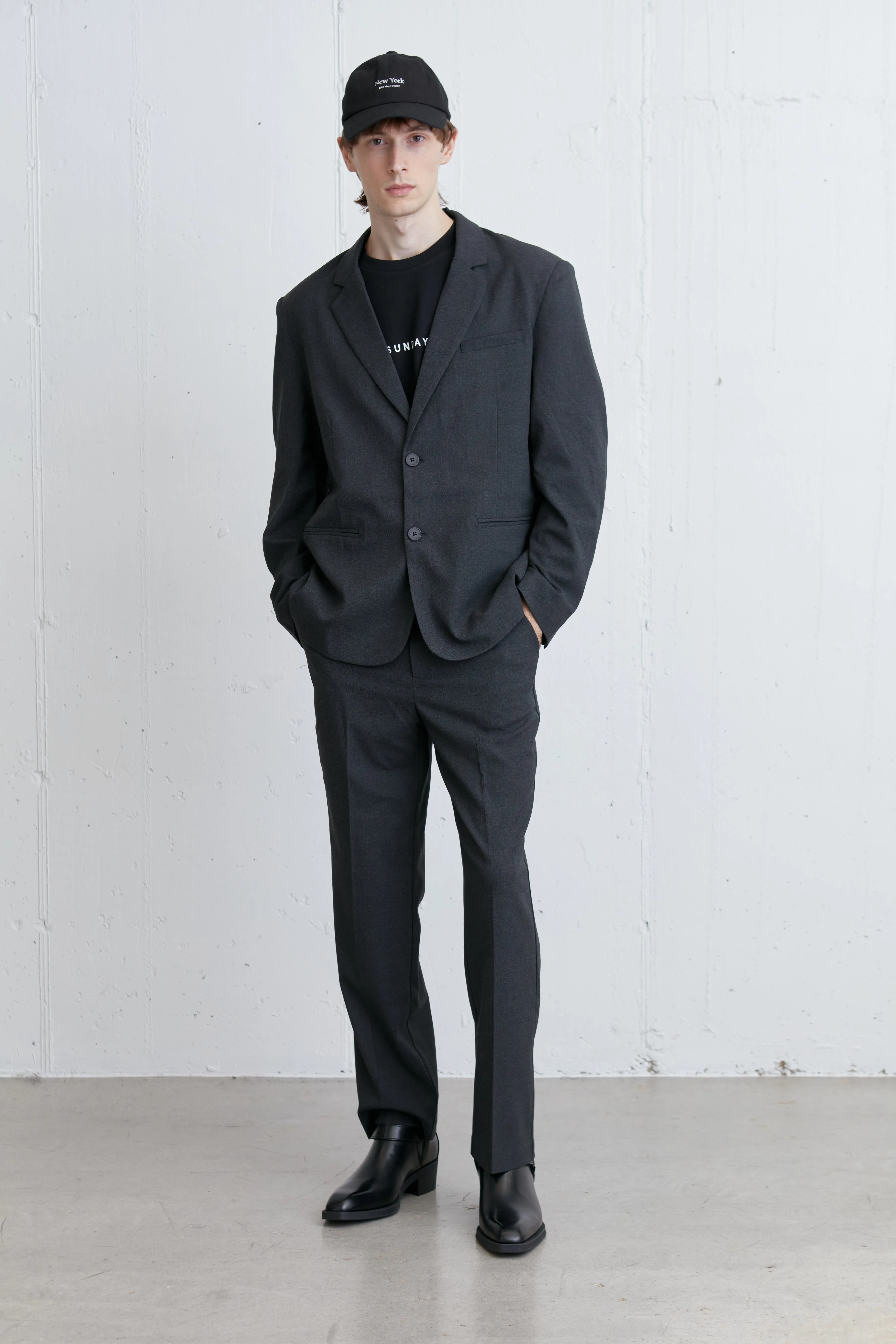 RELAXED FIT SUITING TROUSER