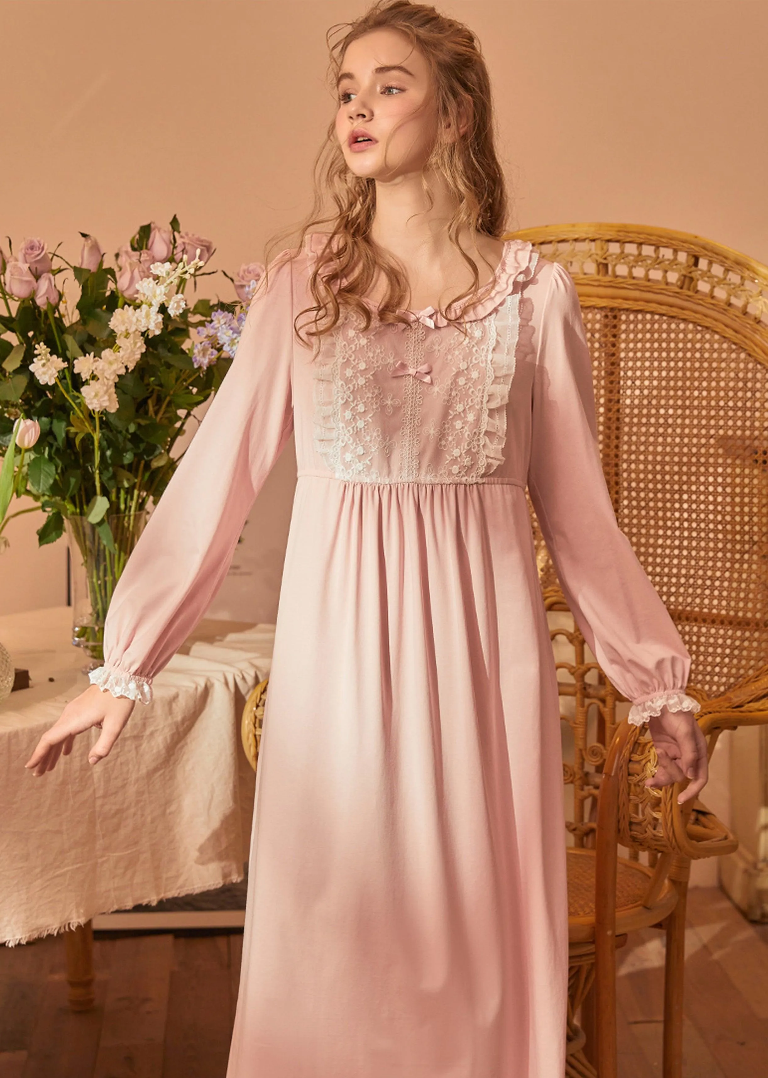 Vintage Delicate Lace Women's Nightgown, Victorian Royal Spring Autumn Princess Loose Nightgown